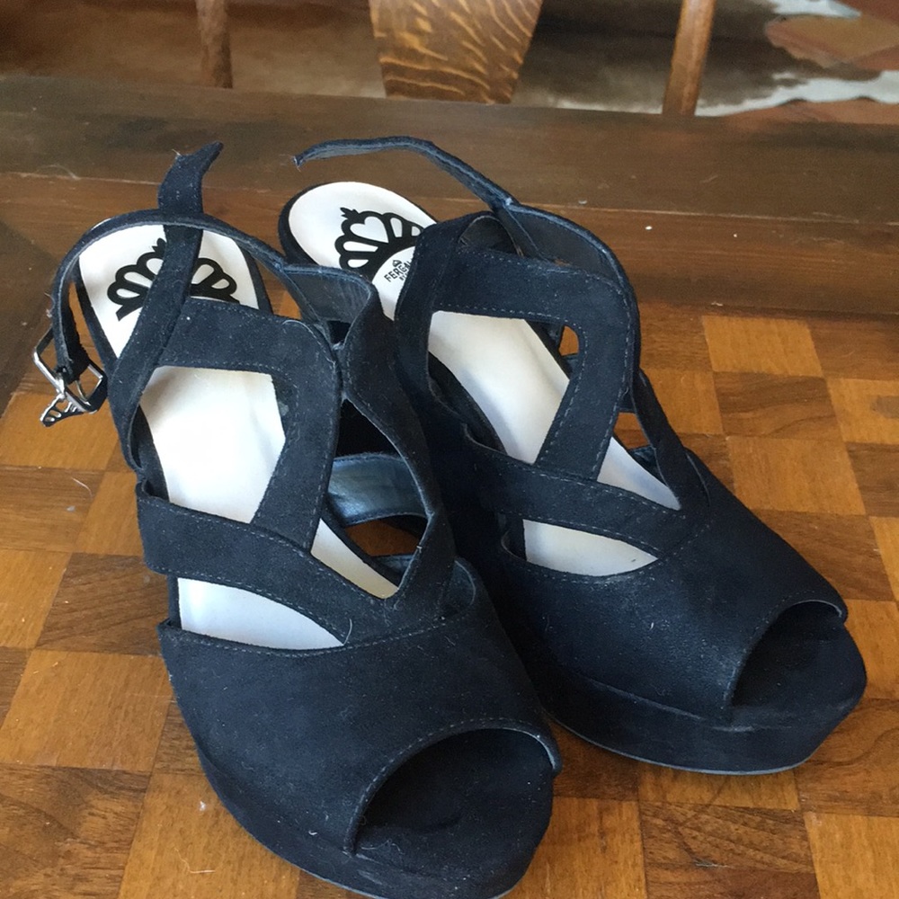 Black velvet wedges